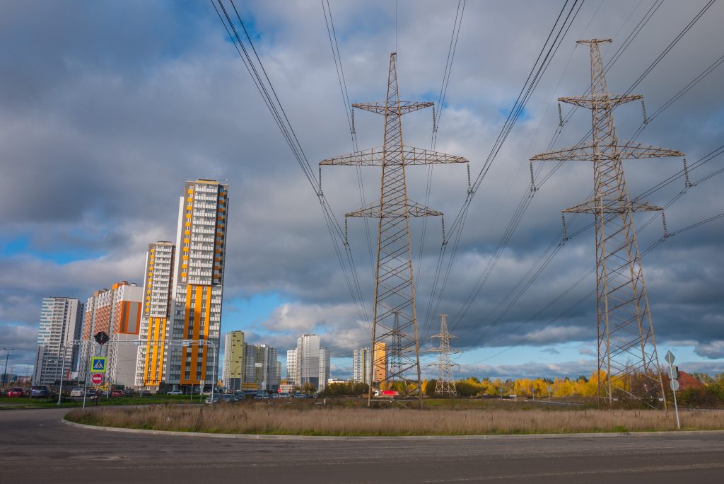Overhead Power Cables - Understanding EMF